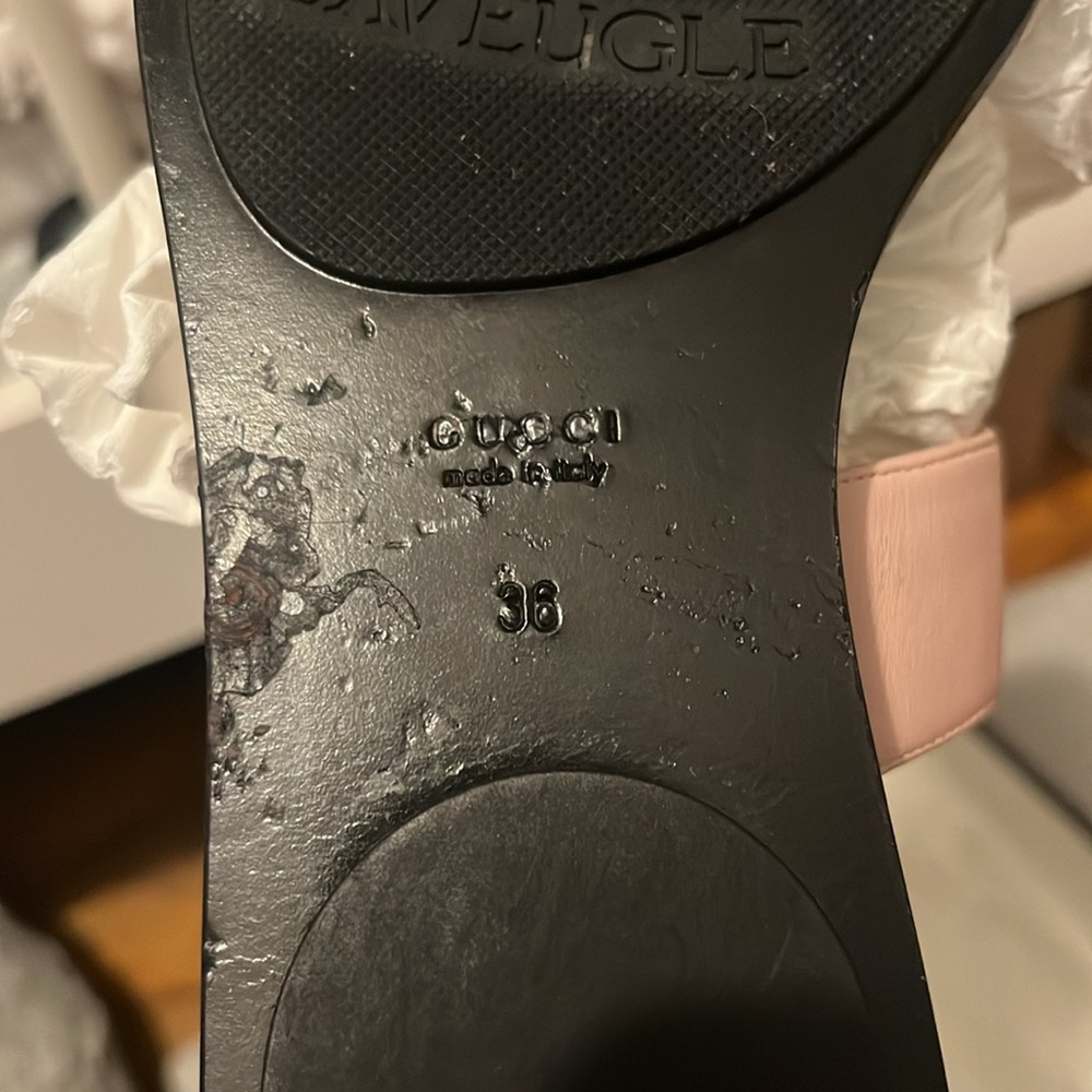 Gucci
Double G Logo Leather Flip Flops - Picture 10 of 11